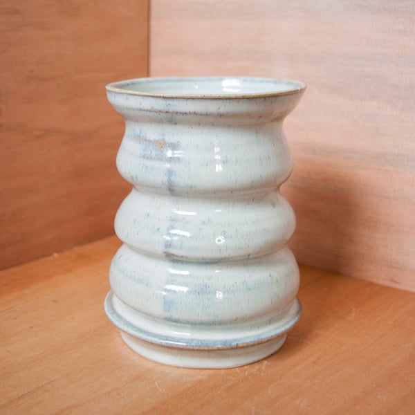 Image of Wiggly vase - white