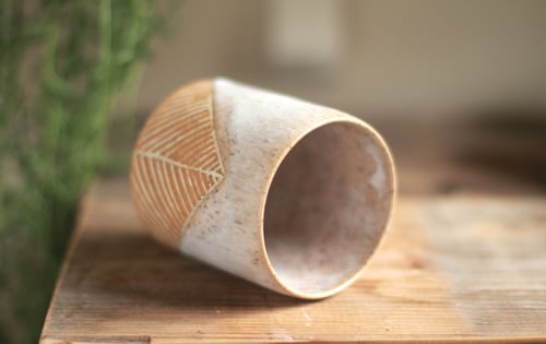 Image of Creamy Natural Pyramid Tumbler