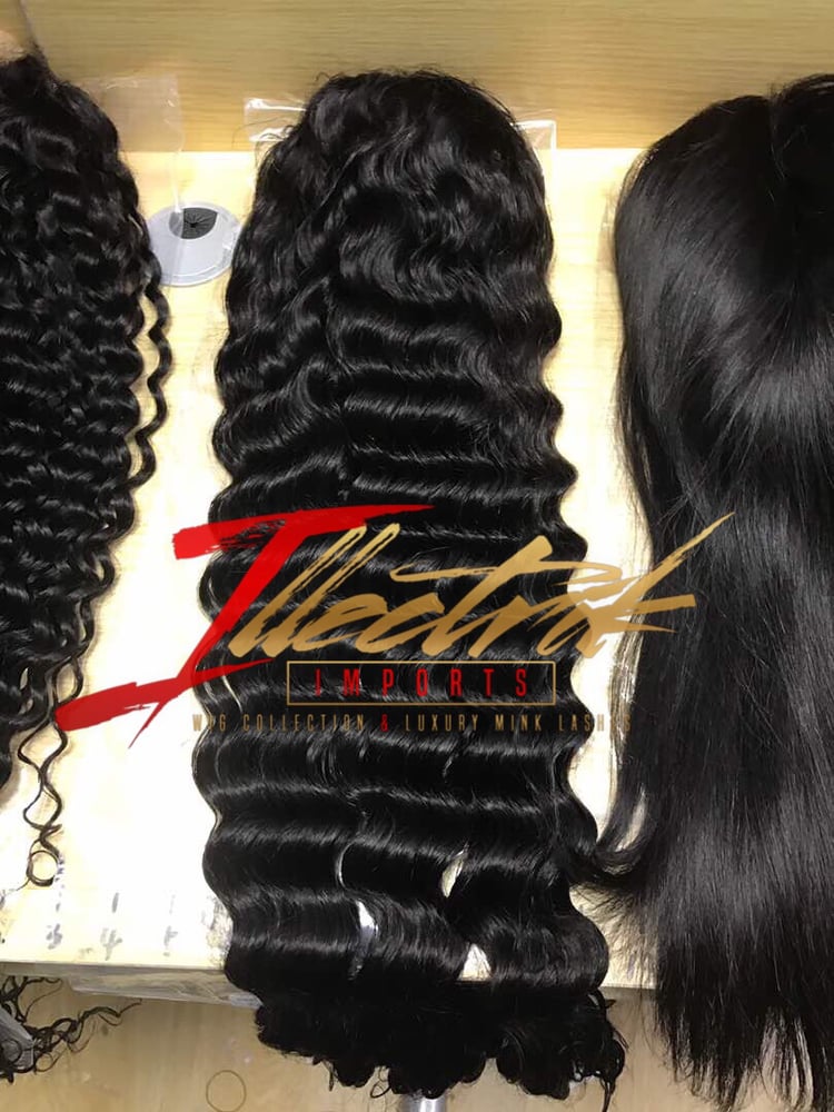 Image of Xquisite wave full lace