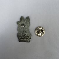 Image 2 of HORIHIRO MANEKINEKO PINS