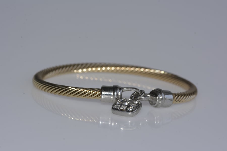 Image of Gold Lindo Charm Bracelet