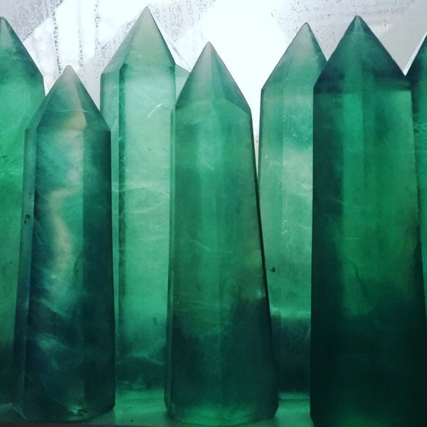 Image of Green Fluorite standing points