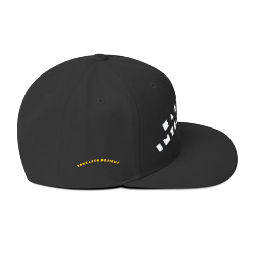 Image of elevated snapback