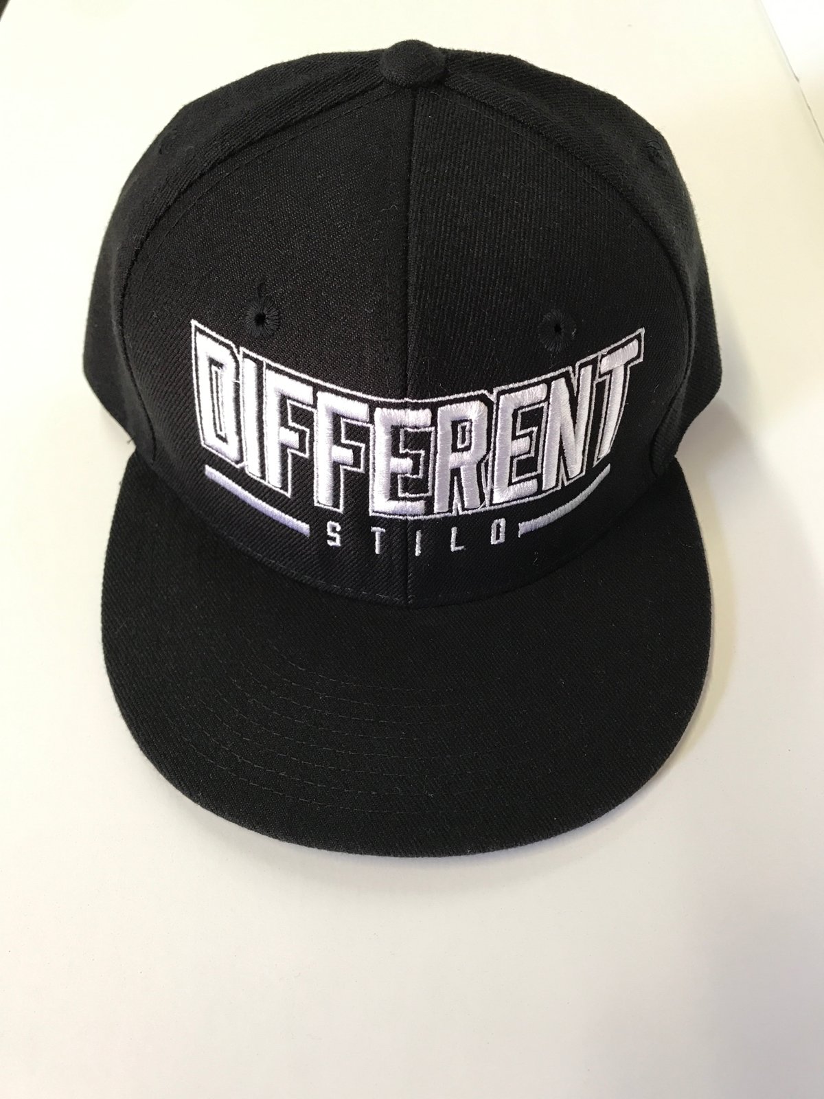 Image of Different Stilo "Black & White" OG Snapback