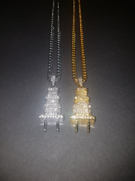 Image of Plug pendant