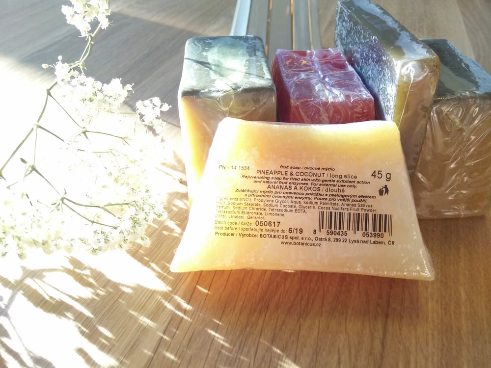 Image of Fruit soap / Pinneaple & Coconut / long slice