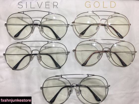 Image of Oversized Aviator Glasses