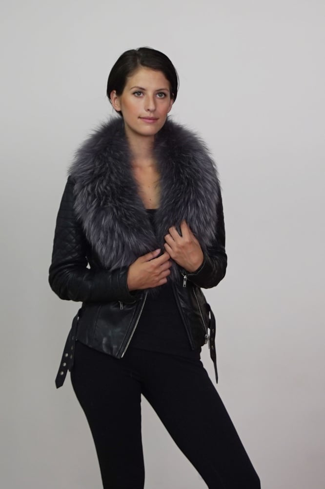Image of Chantelle Raccoon Fur Collar