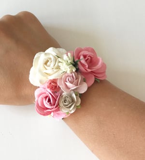 Image of WRIST CORSAGES