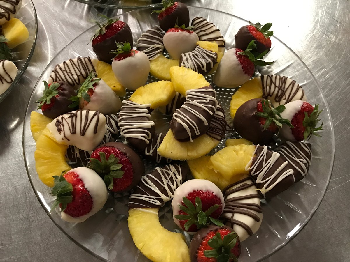 Sweet Dipped Pineapple Tray