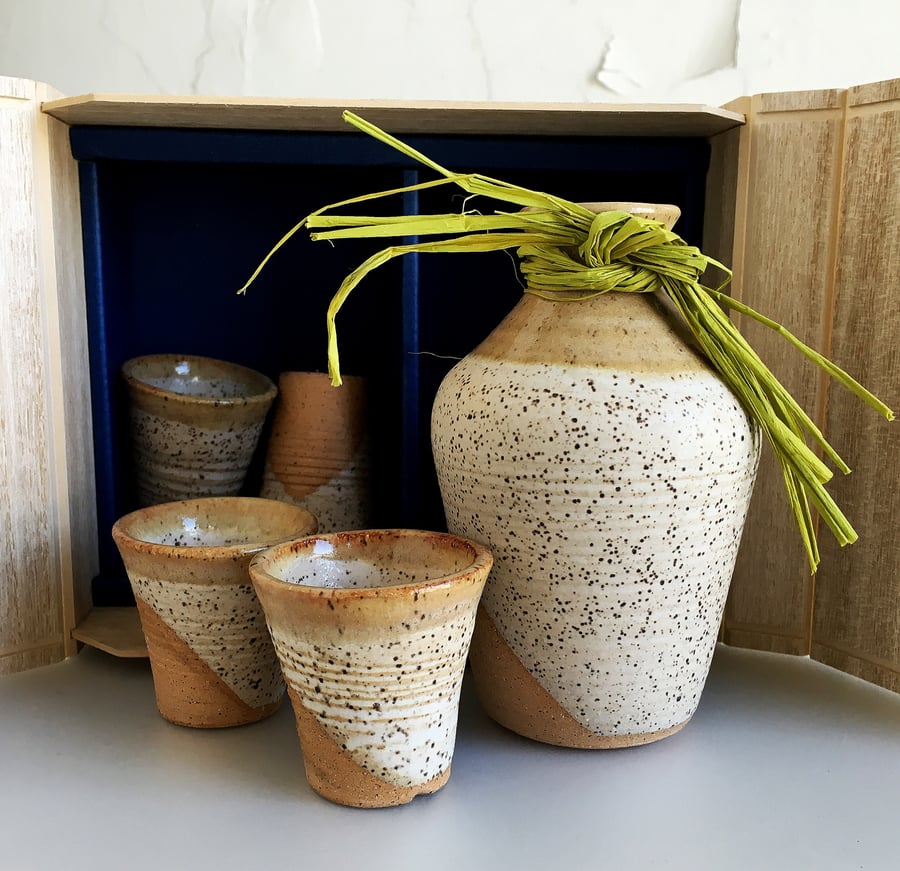 Image of Boxed Sake Set