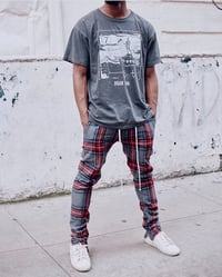 Image 2 of DAY 7 - TEE - STATIC GREY