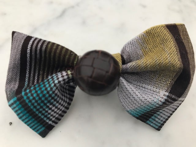 Image of Plaid with button