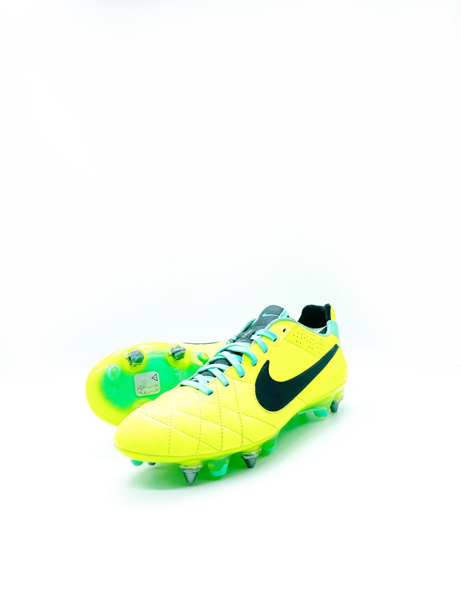 Image of Nike Tiempo IV SG-Pro Yellow 