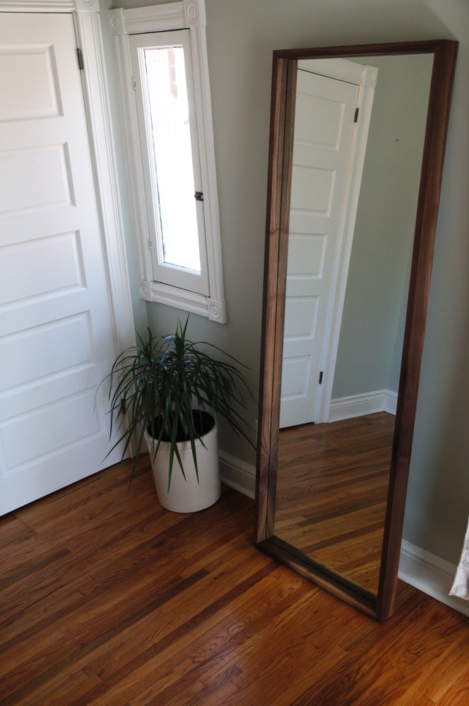 Image of Standing Mirror