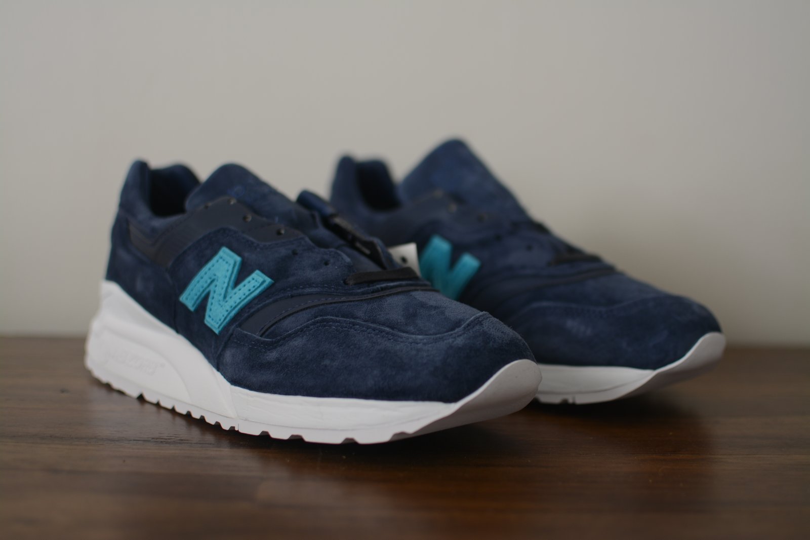 new balance mykonos