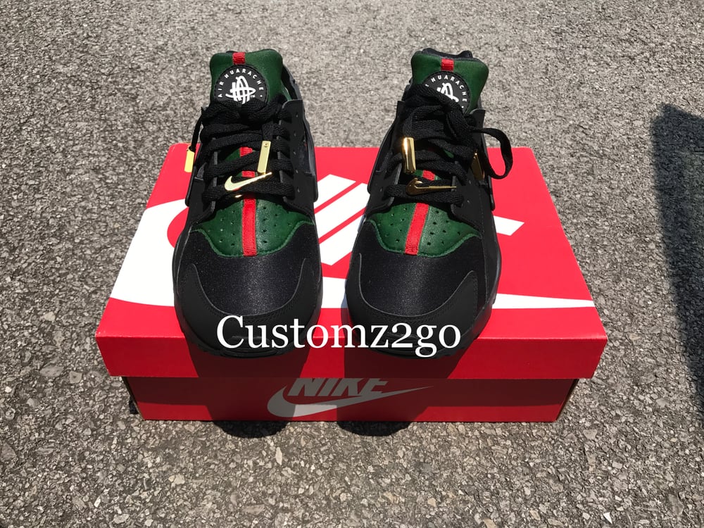 misil parque Alfabeto Custom Black Gucci Nike Huaraches | Customz2go