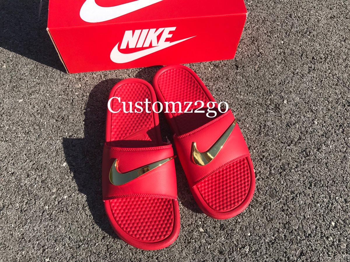 Omhyggelig læsning Stolthed Bordenden All Red Nike Benassi Slides Custom with Gold Check | Customz2go