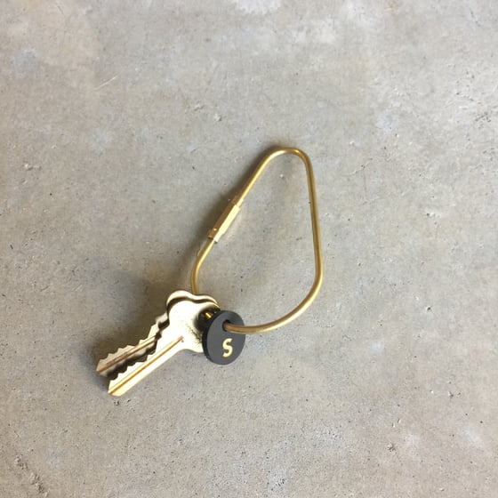 Image of Minimalist brass keyring