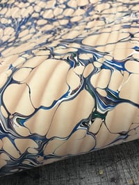 Image 2 of Marbled Paper #43 'Creamy Spanish Ripple'
