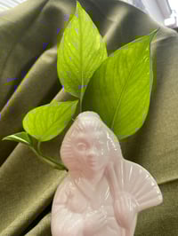 Image 3 of Golden Pothos in White Geisha Chopstick Holder