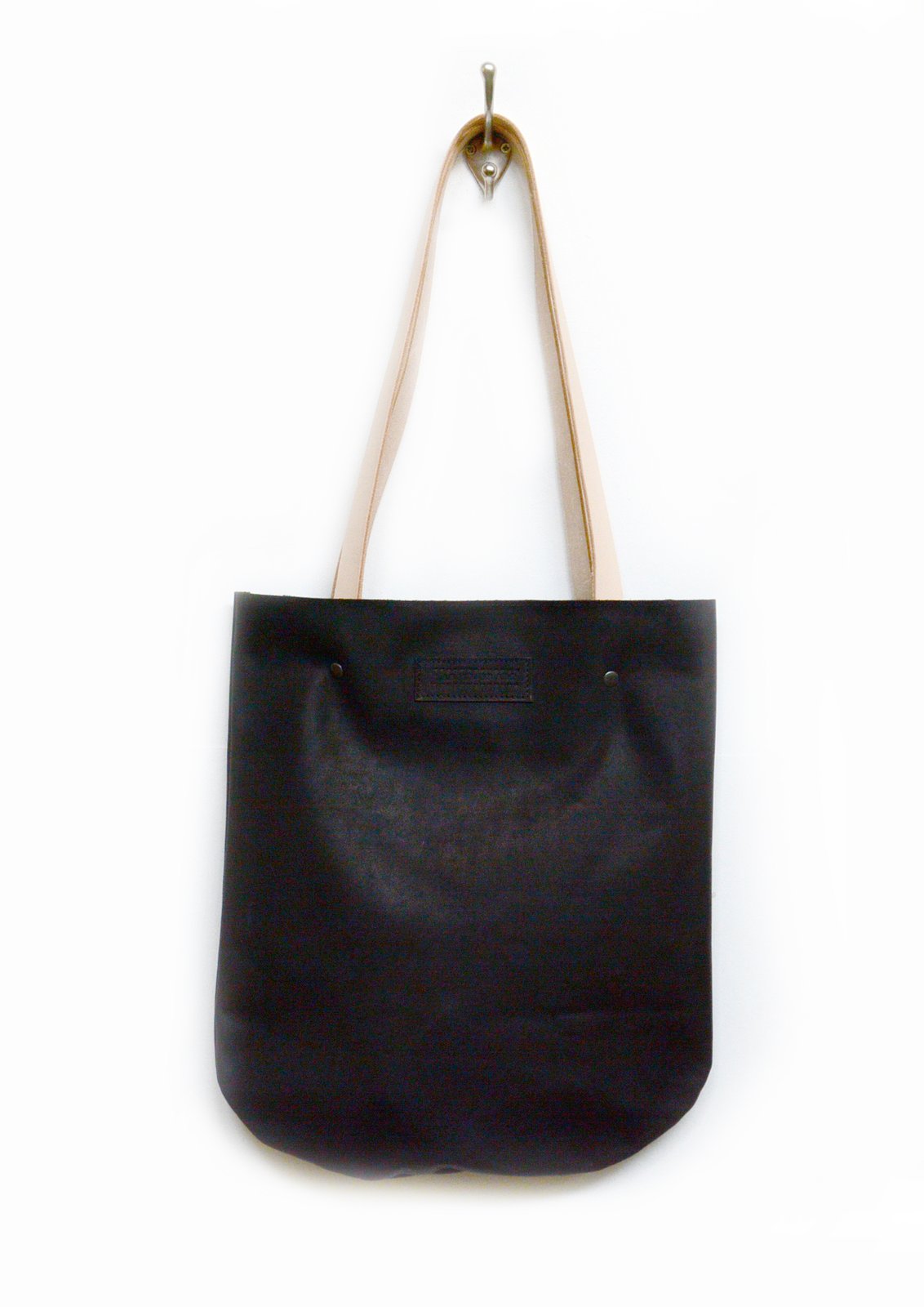 Plain black leather outlet tote bag