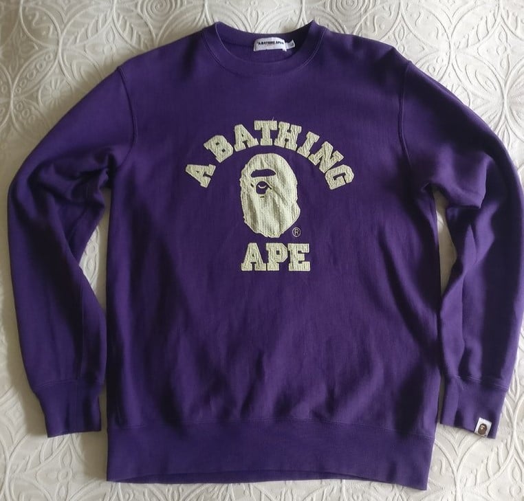 A Bathing Ape. Bape crewneck. Size Large | deadstock.creps