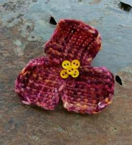 Image of Mixed Berries Trillium Flower Pin, handmade