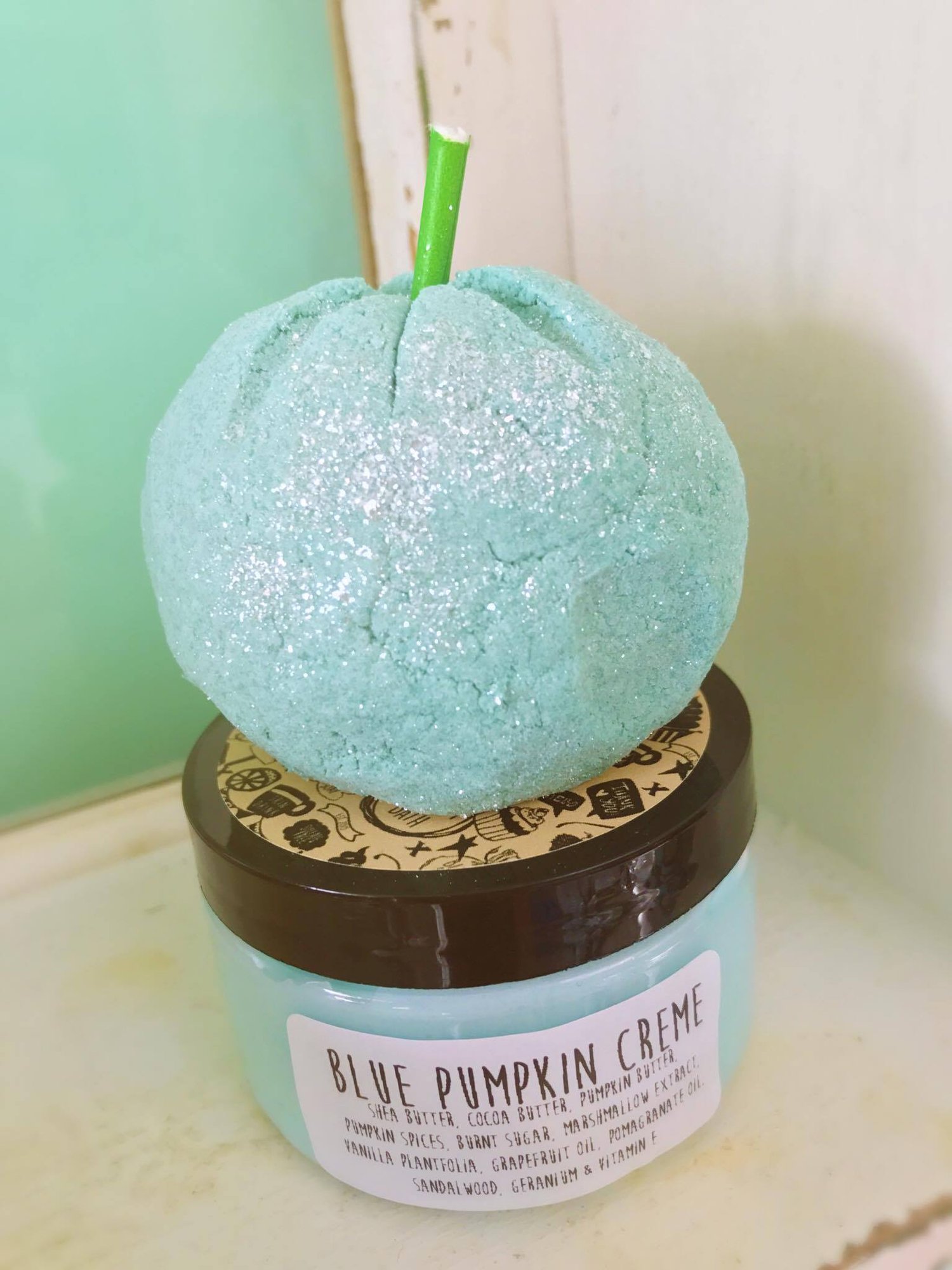 Image of Blue Pumpkin Bubble Bar and Creme 4 oz