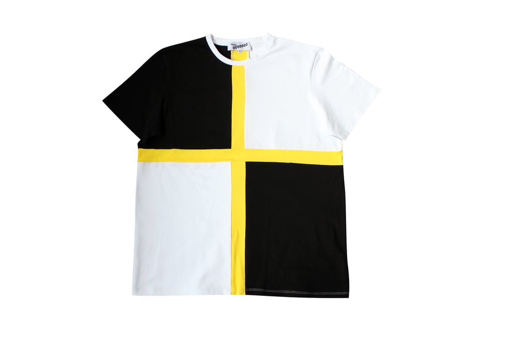 Image of Camiseta piezas negra, blanca y amarillo. Piezes t-shirt. OFERTA!