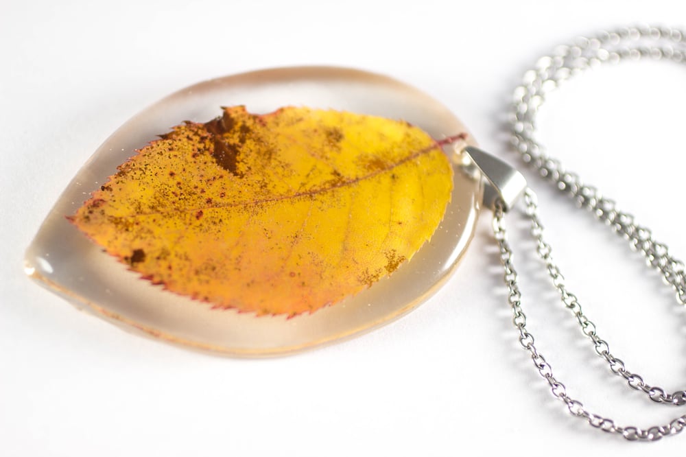 Image of Autumn Leaf Pendant - Large #1