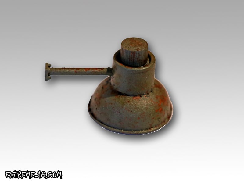 Image of RUSTY FACTORY LAMP