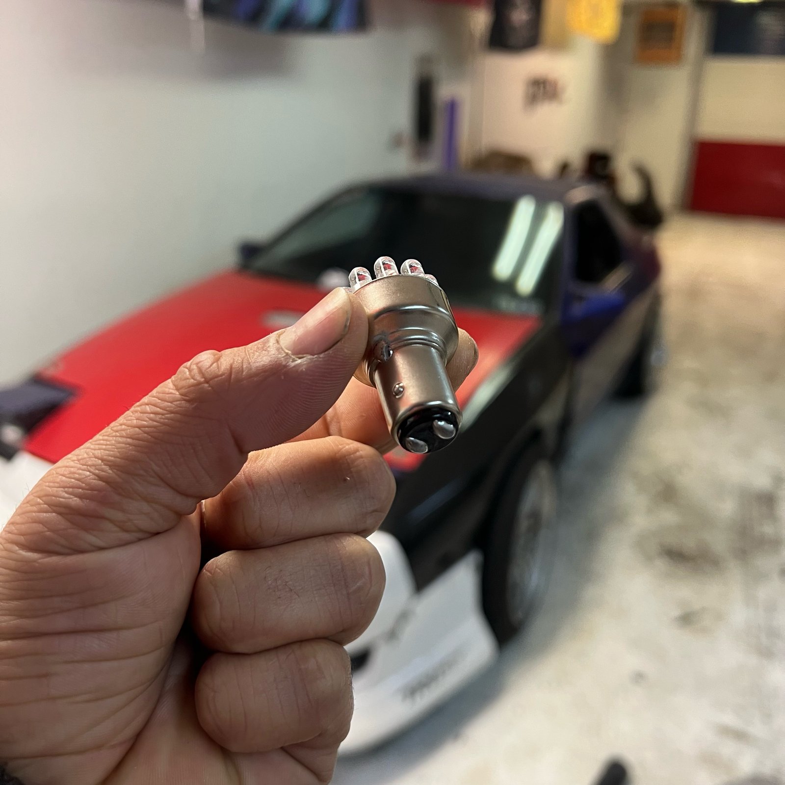 Kuru Kuru rotating LED taillight | Annoying Team Racing!