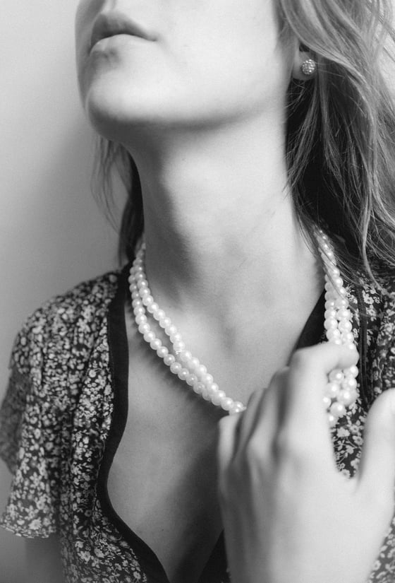 Image of The Girl With The Pearl Necklace