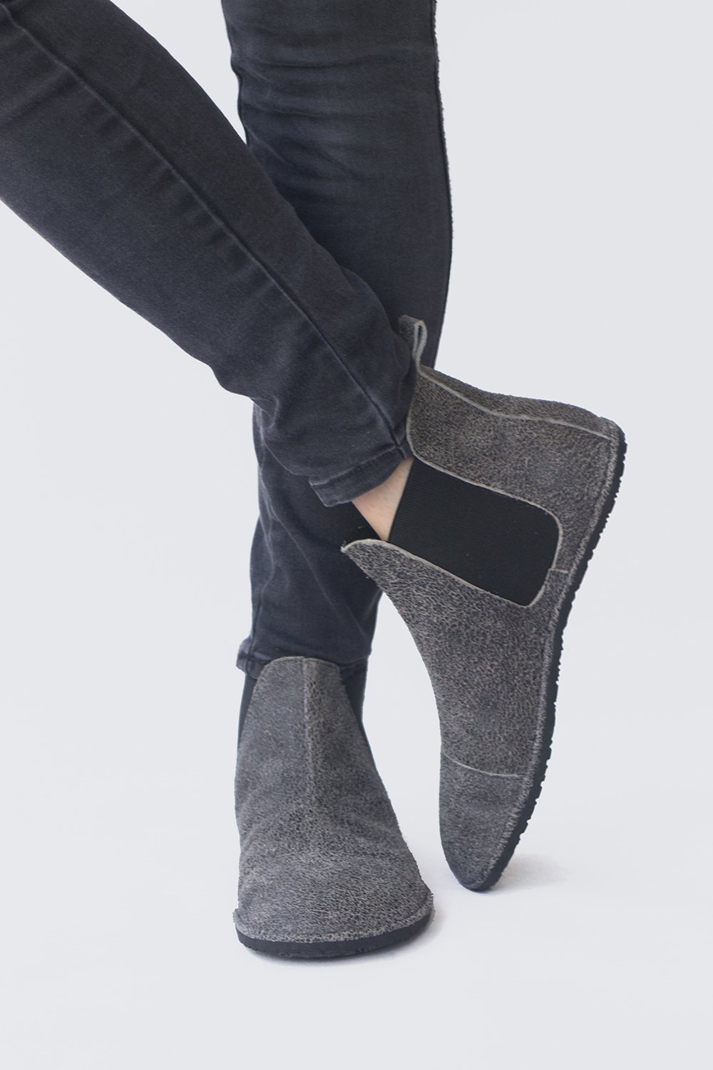 Image of Chelsea boots in Cracked Coal suede