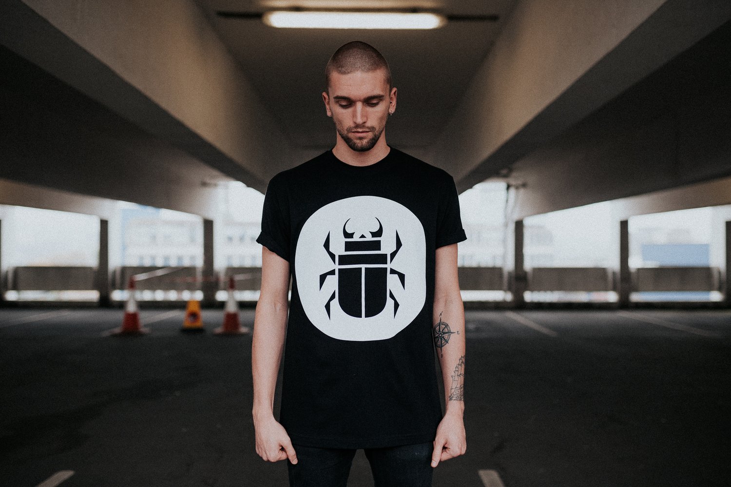 Image of Throne Room Classic Black