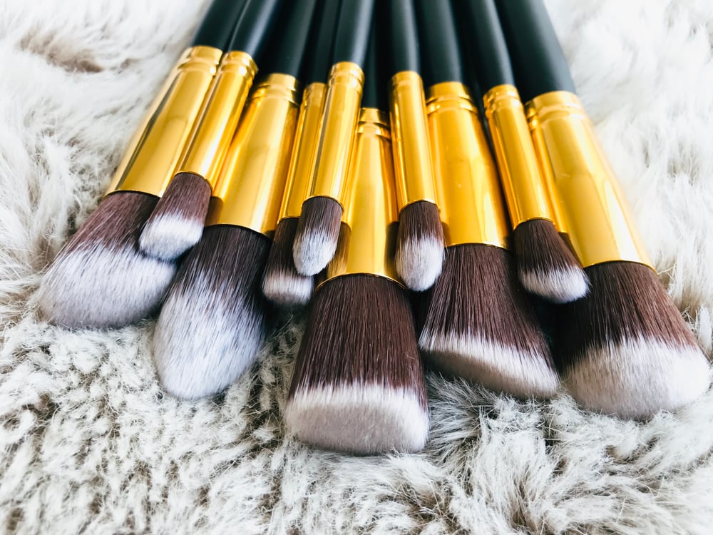 Image of Professional Makeup Brushes (10 Pieces)