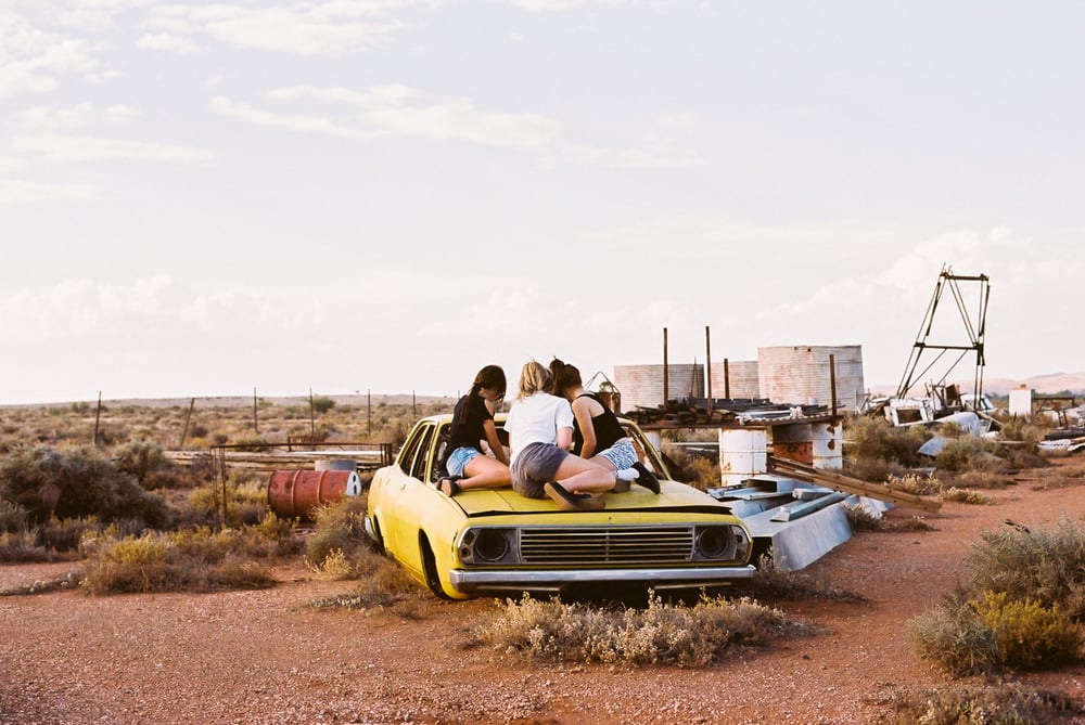 Image of Jannah and her friends hang out after school in Broken Hill, New South Wales