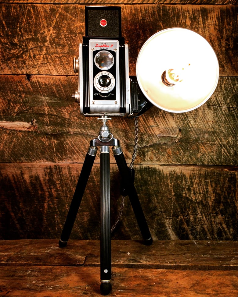Image of Kodak Duaflex II Camera Lamp w/ Tripod