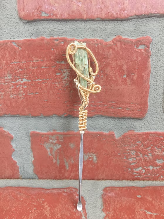 Image of Green Kyanite Wrapped Dabber