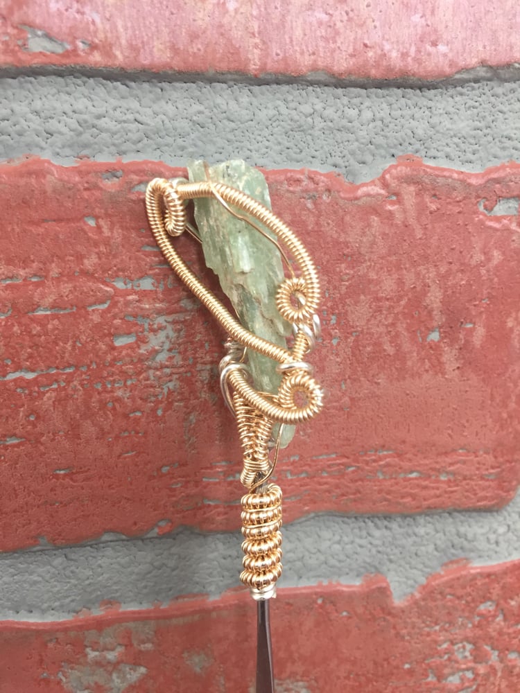 Image of Green Kyanite Wrapped Dabber