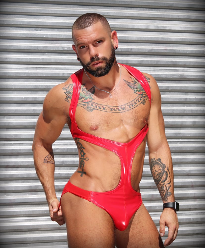 Image of THE MASTER SINGLET  (red)