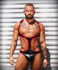 Image 1 of THE MASTER SINGLET (black & red)