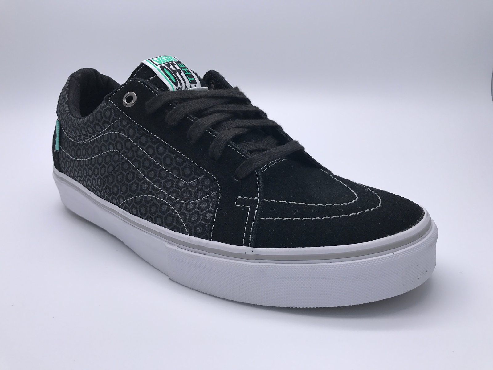 vans av native low