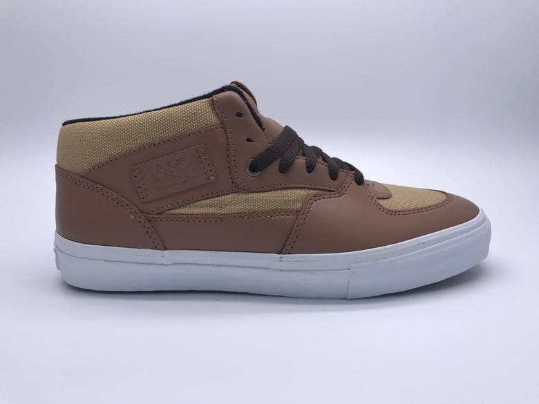 Image of VANS HALF CAB "S" GUSSETED