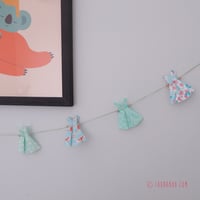 Image 3 of Guirlande origami robes menthe et bleues