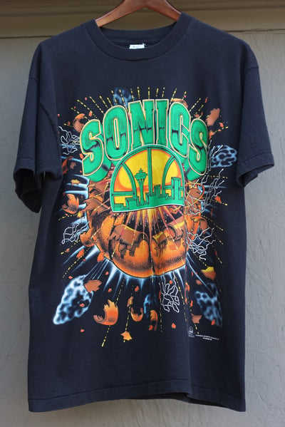 Image of Rare 90's Vintage "SEATTLE SUPERSONICS" T-shirt Sz: X-LARGE