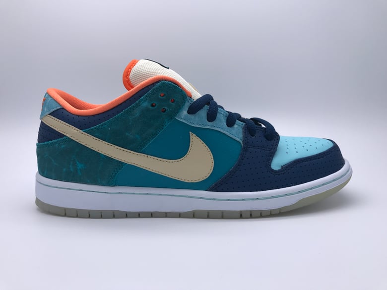 Image of NIKE DUNK LOW PREMIUM SB QS