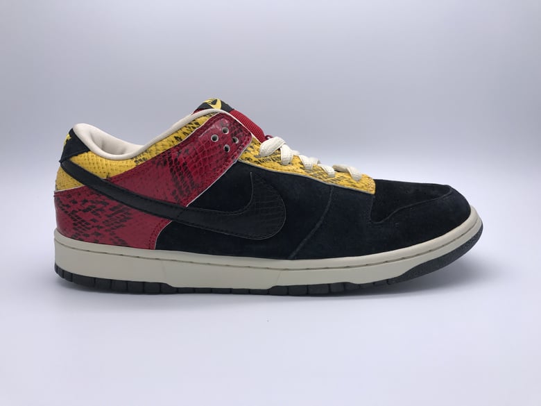 Image of NIKE DUNK LOW PREMIUM SB "SNAKE"