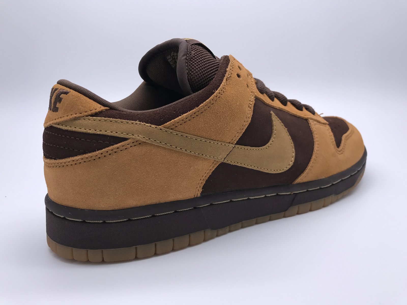 nike dunk brown pack